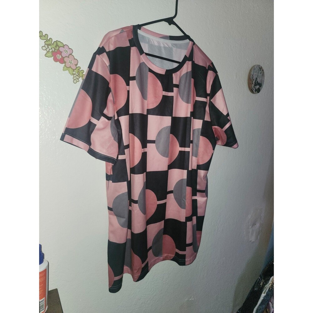 Pink & Black Geometric Pattern Pullover Top 3X - Picture 2 of 3